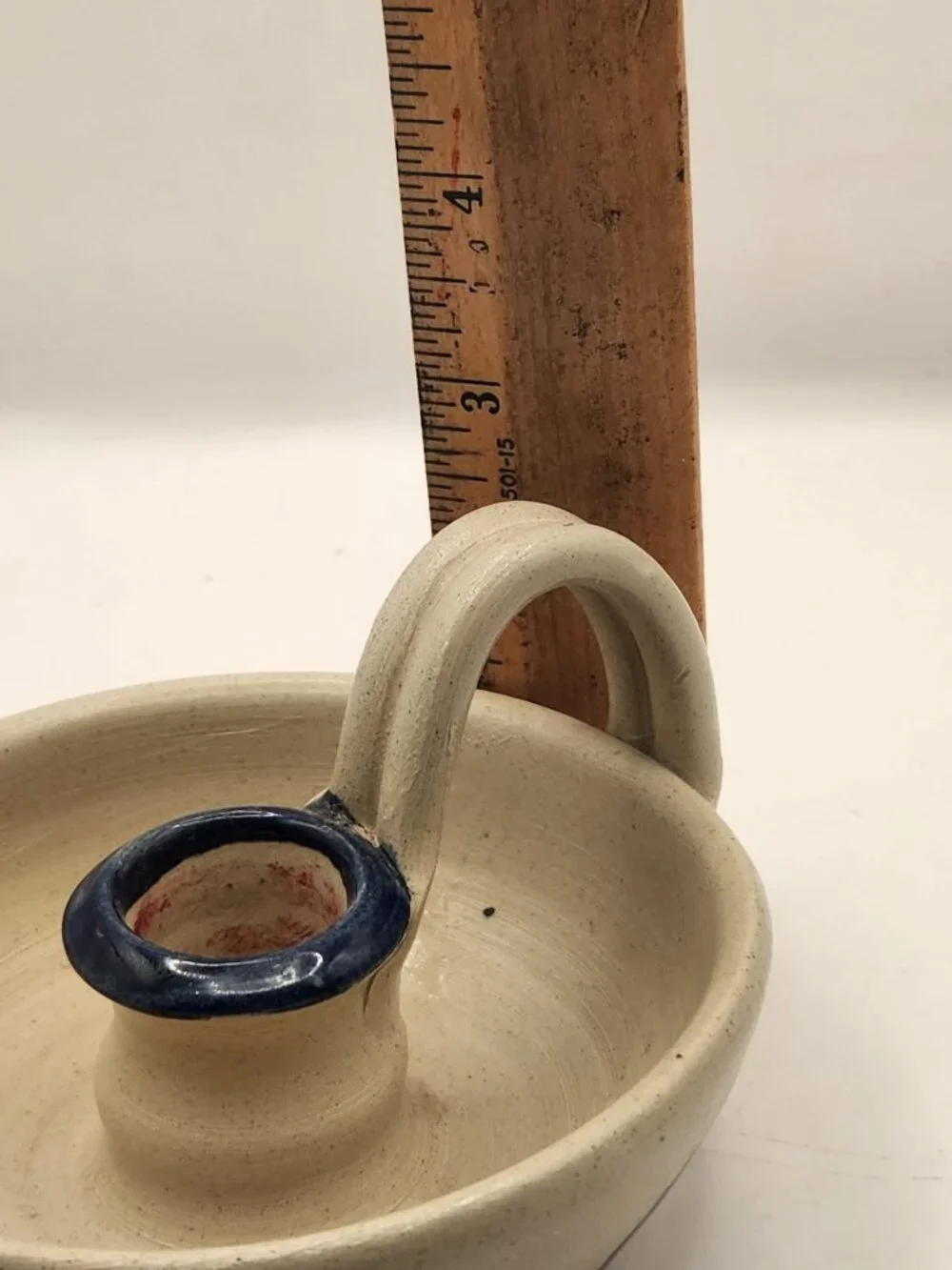 Handmade Williamsburg Pottery WPF Salt-glazed Beige and Cobalt Blue Floral Chamb